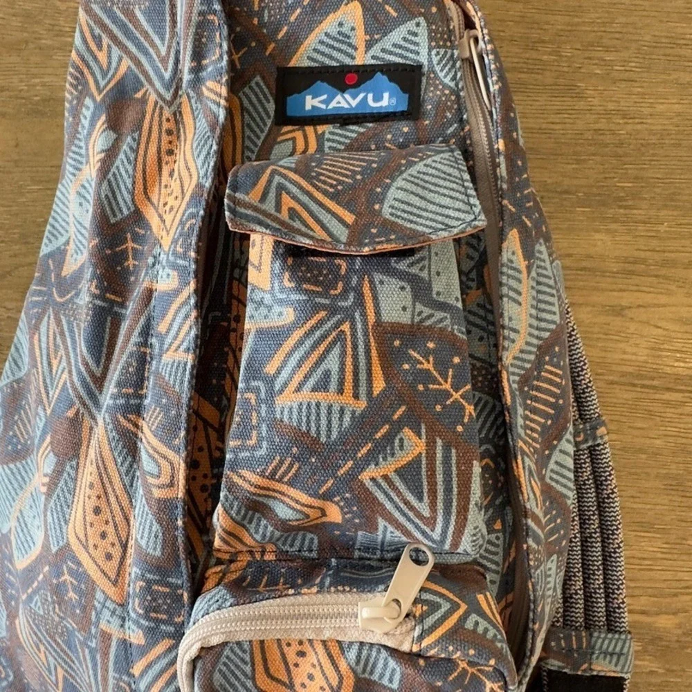 KAVU Rope Bag Sling Backpack Mesa-Southwestern Geometric Tribal Blue Orange